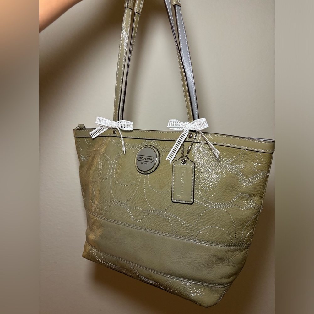 Coach Patent Leather Shoulder bag